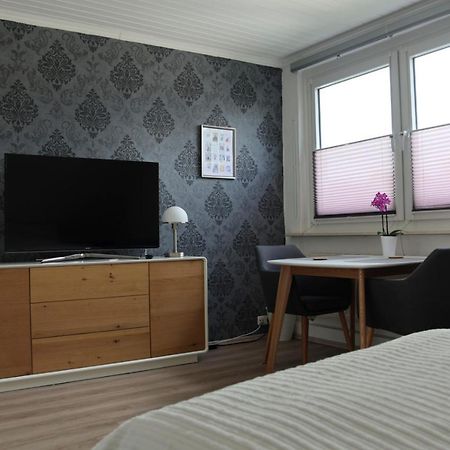 Privatzimmer Mit Eigenem Bad Und Kueche ブルクヴェーデル エクステリア 写真