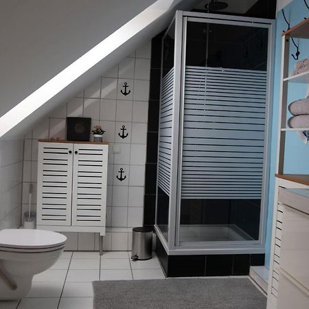 Privatzimmer Mit Eigenem Bad Und Kueche ブルクヴェーデル エクステリア 写真