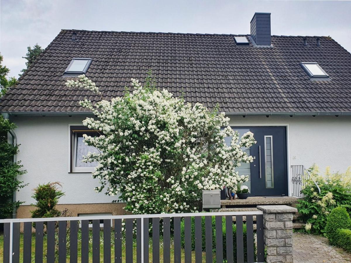 Privatzimmer Mit Eigenem Bad Und Kueche ブルクヴェーデル エクステリア 写真