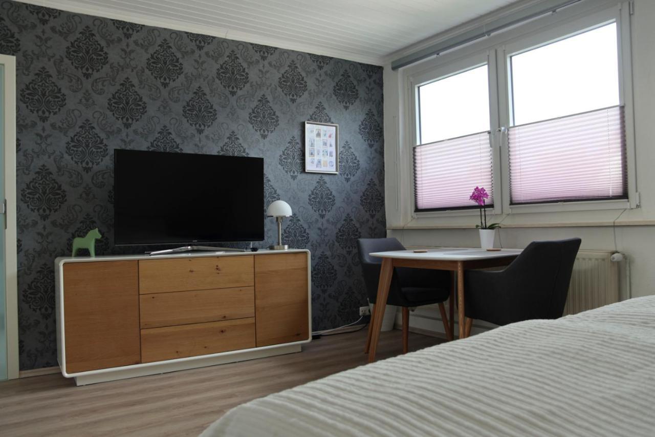 Privatzimmer Mit Eigenem Bad Und Kueche ブルクヴェーデル エクステリア 写真