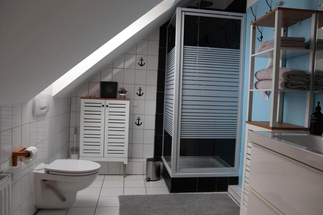 Privatzimmer Mit Eigenem Bad Und Kueche ブルクヴェーデル エクステリア 写真